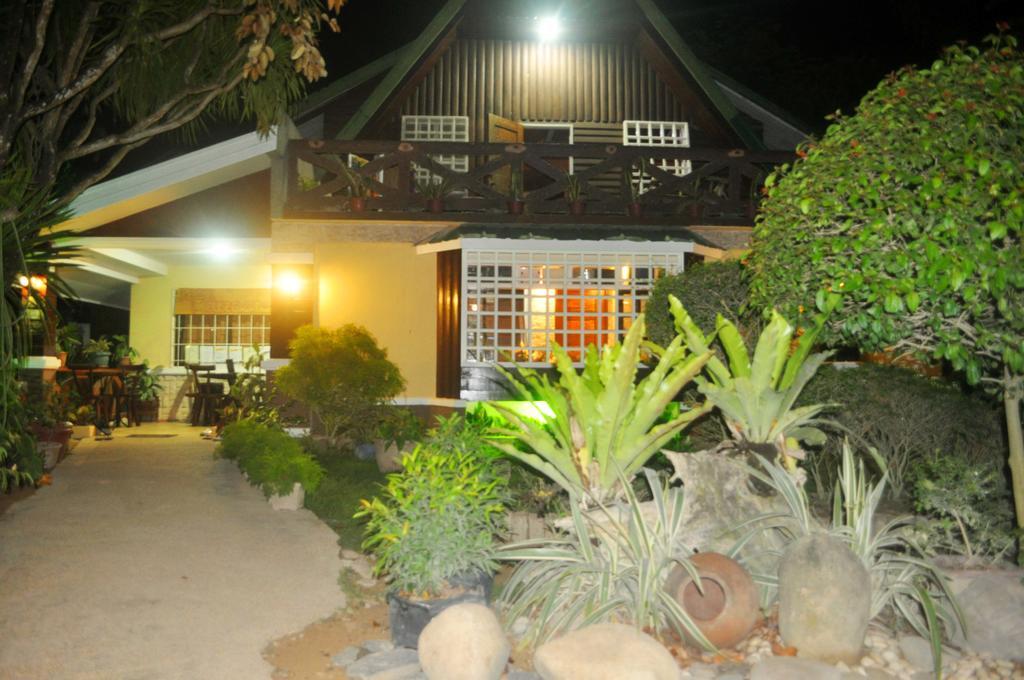Peak House Garden Pension Эль-Нидо Экстерьер фото