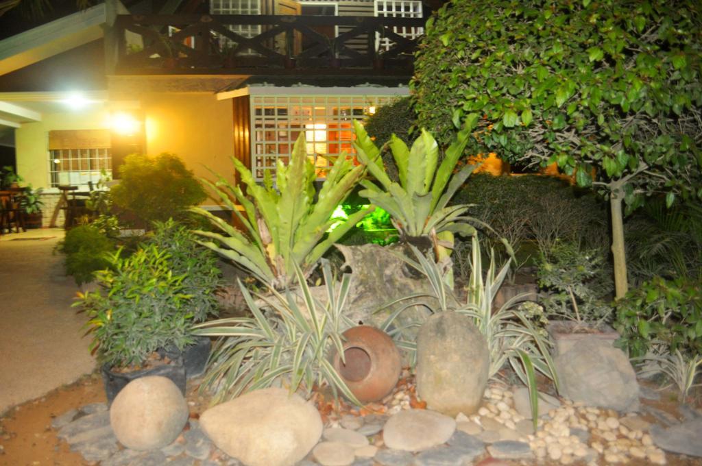 Peak House Garden Pension Эль-Нидо Экстерьер фото